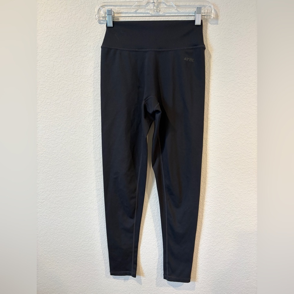 AYBL Women’s Black Staple Leggings - M